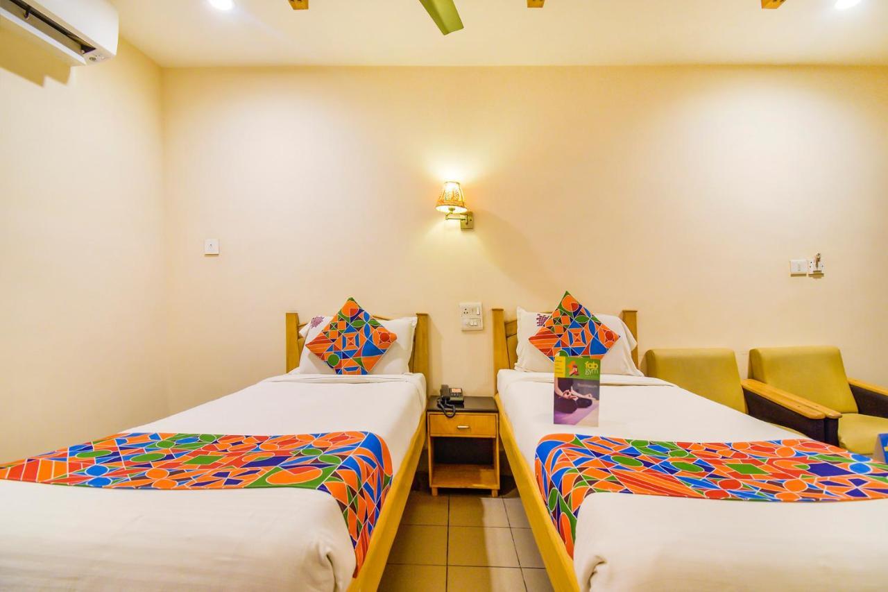 ויסאקפאטנם Fabhotel Kinnera Comforts Railway Station מראה חיצוני תמונה