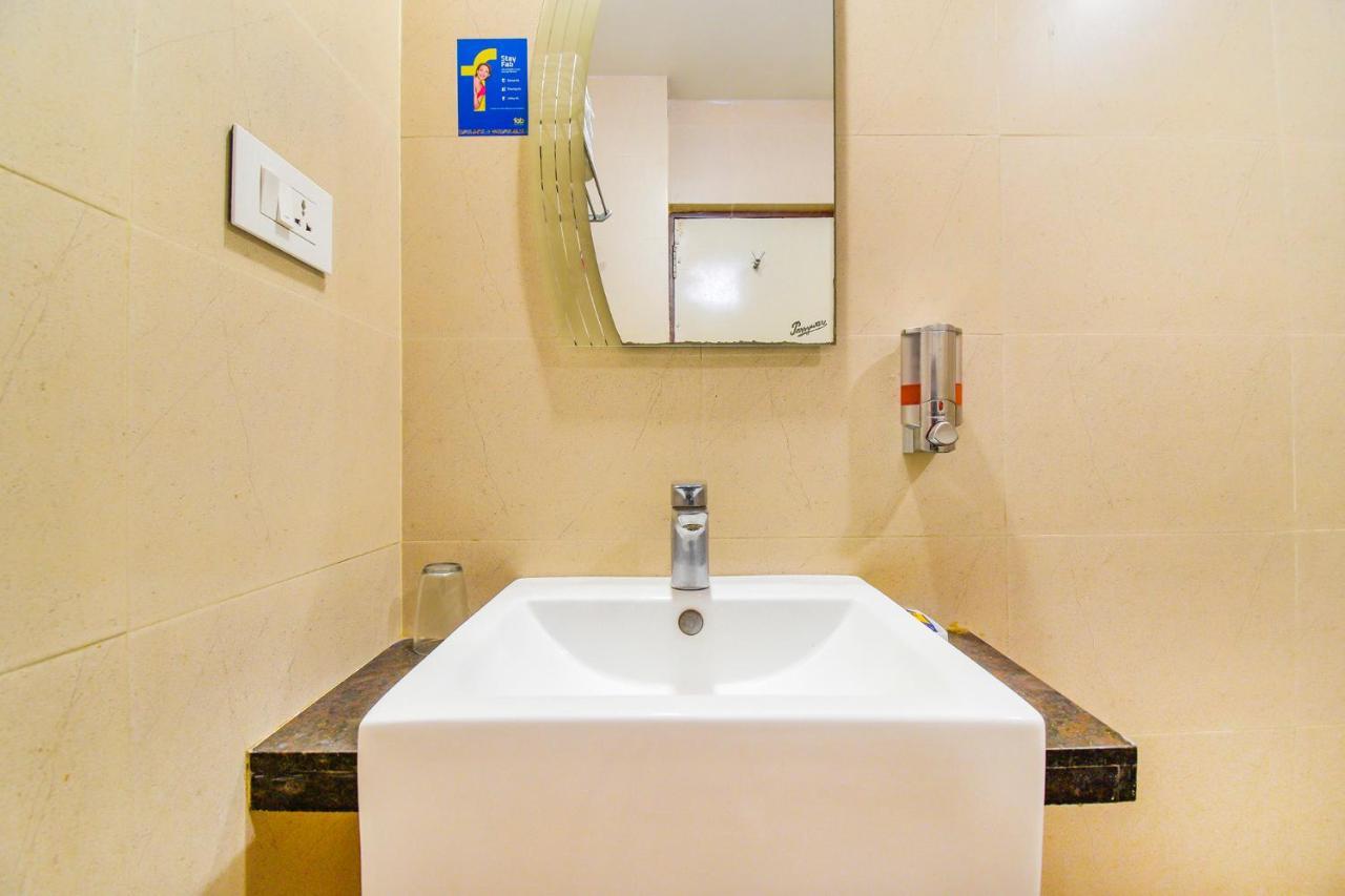 ויסאקפאטנם Fabhotel Kinnera Comforts Railway Station מראה חיצוני תמונה