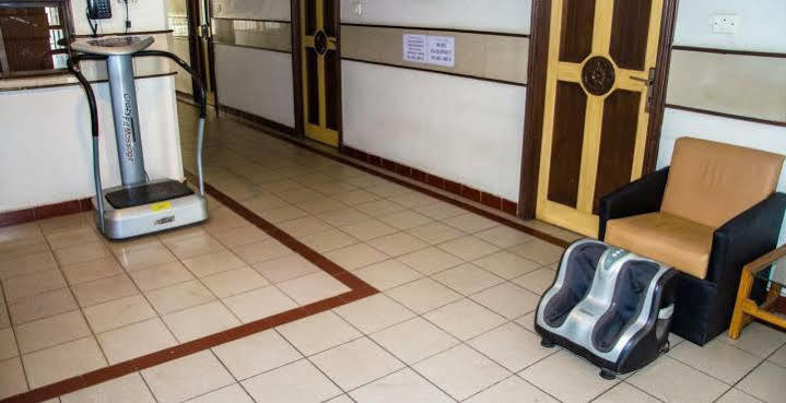 ויסאקפאטנם Fabhotel Kinnera Comforts Railway Station מראה חיצוני תמונה