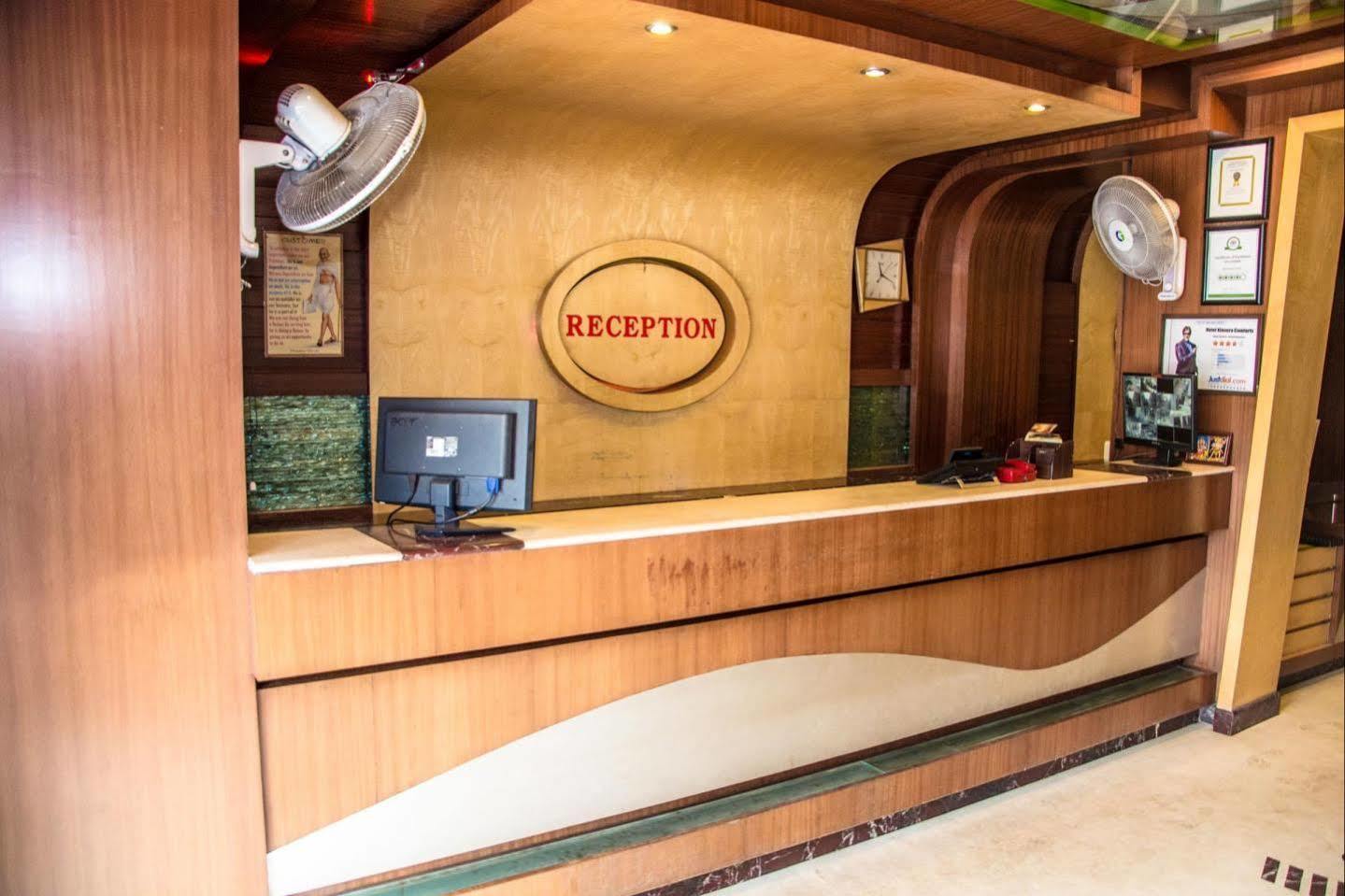 ויסאקפאטנם Fabhotel Kinnera Comforts Railway Station מראה חיצוני תמונה