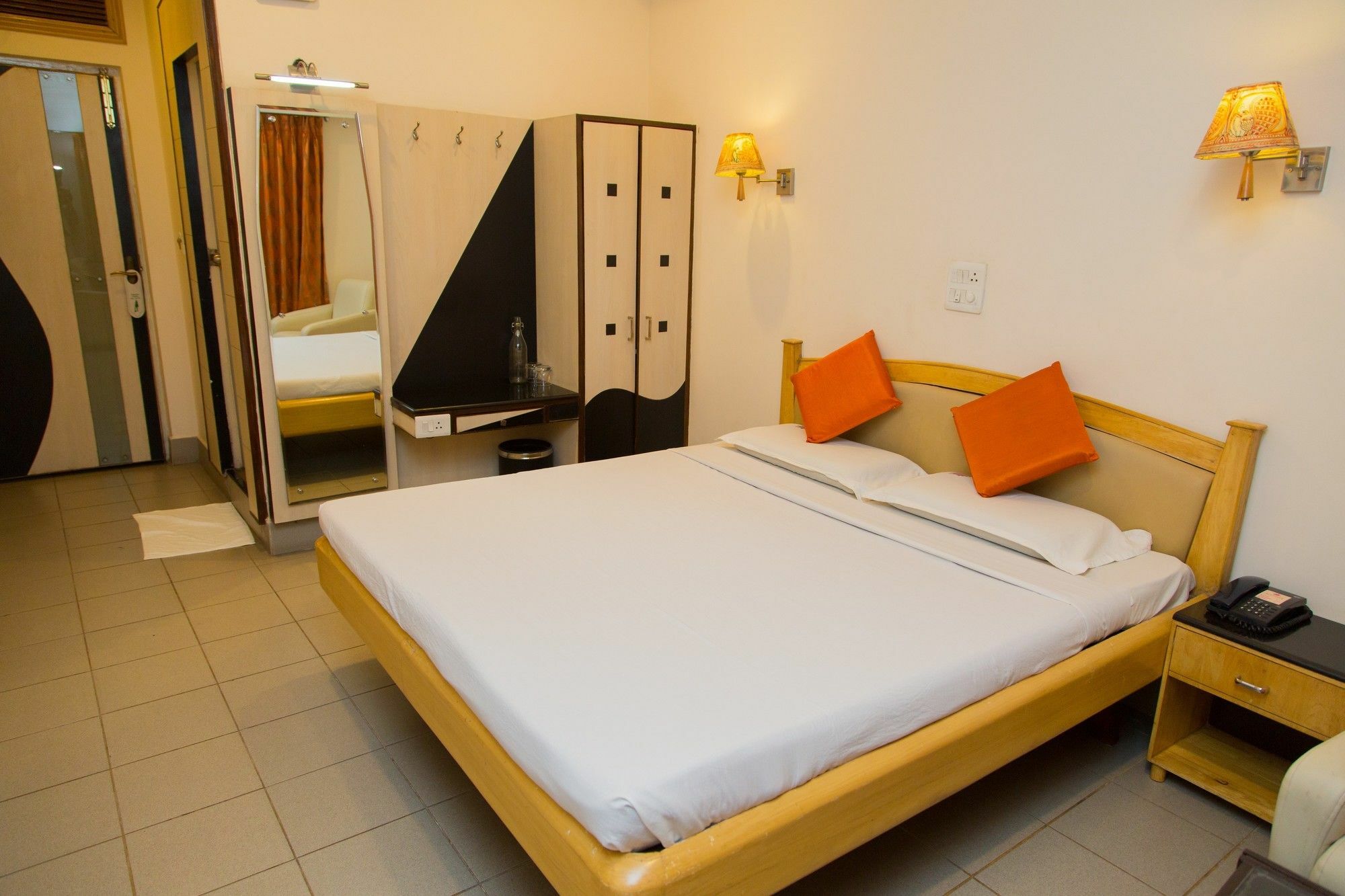 ויסאקפאטנם Fabhotel Kinnera Comforts Railway Station מראה חיצוני תמונה